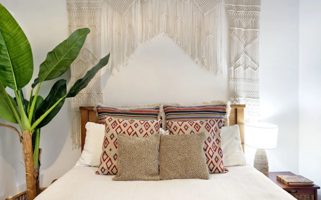 Manly Waves Studios & Apartments