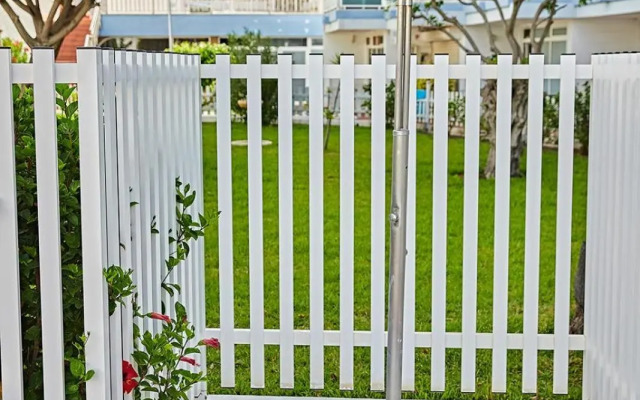 Parrot's House- Yumbo center