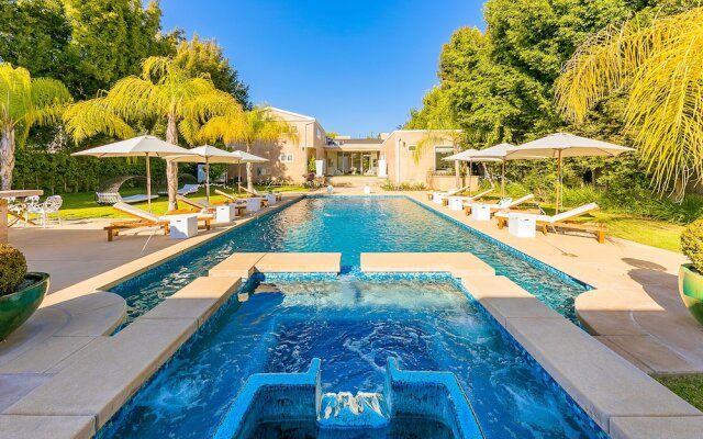 Beverly Hills Luxury Modern Palace