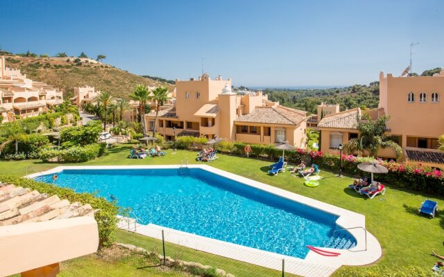Santa Maria 2 Bed Apartment with Sea Views