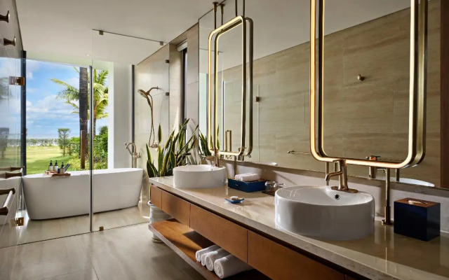 Hoi An Royal Beachfront Villas