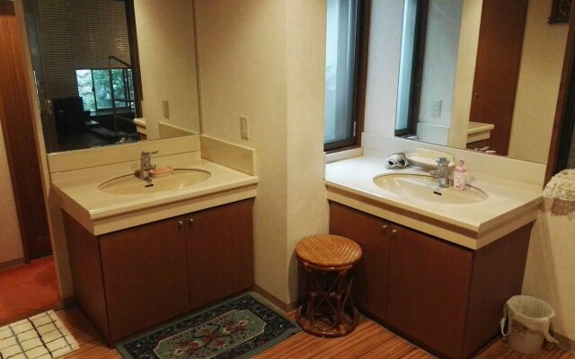 Atami Onsen GUEST HOUSE MEGUMI - Hostel