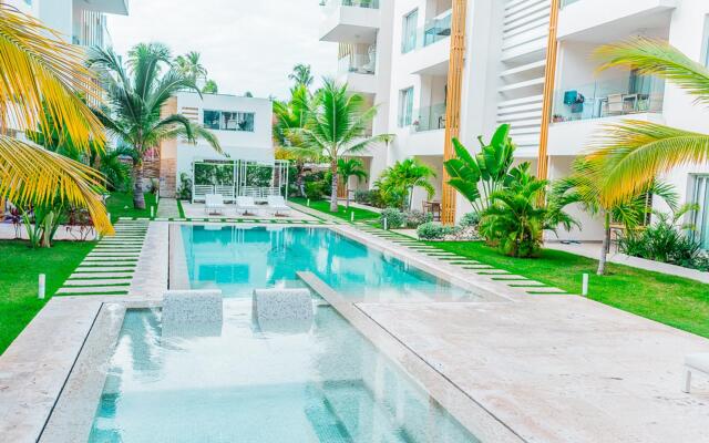 Beach Garden ground floor condo, D1