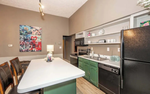 Historic Gem Russell Suite 2