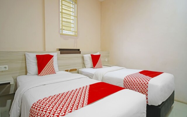 Collection O 91373 M Hotel