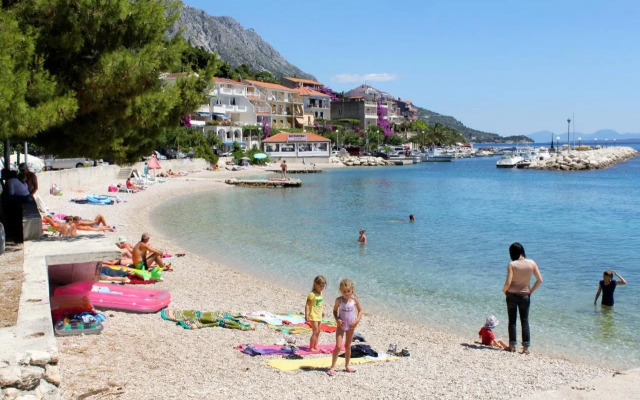 Apartments by the sea Podgora, Makarska - 11888
