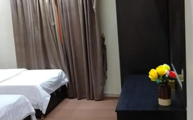 Desert Rose Hotel