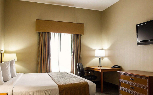 Quality Inn & Suites Fishkill South near I-84