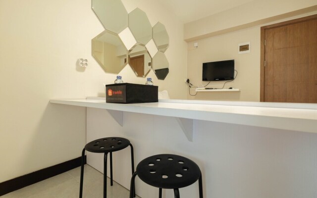 Homey and Comfy Studio Cinere Resort Apartment