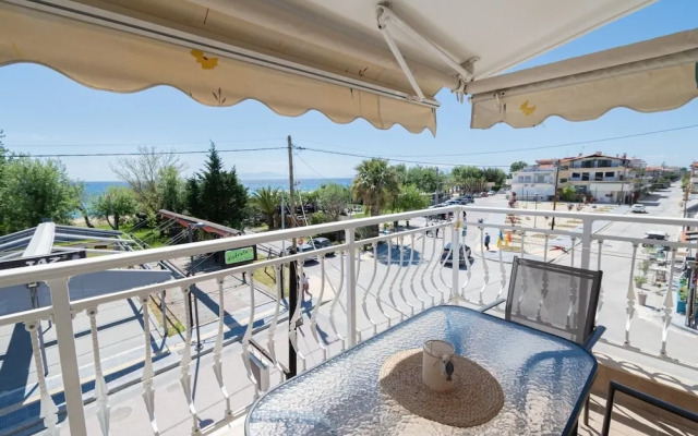 Tommy Seafront No 4 by Rentalspro - Nea Flogita