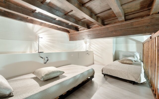 Santa Croce Cathedral by Mmega