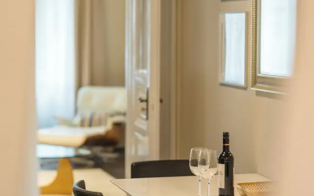 Venus Apartments - Opera III