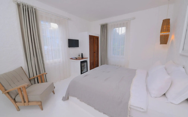 Peremere Alacati Hotel