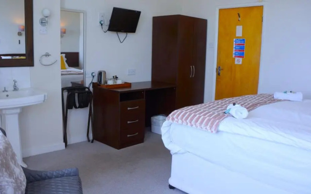 OYO Oban Hotel