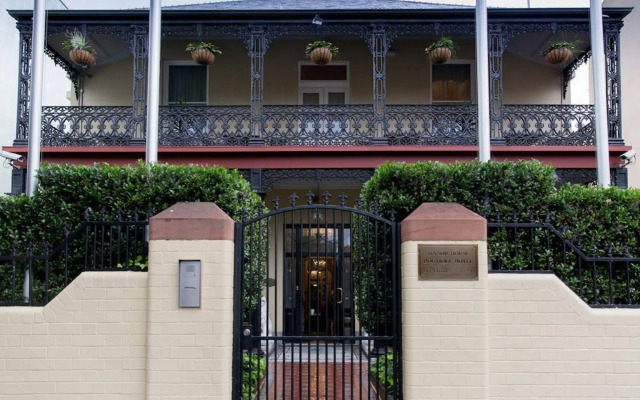 Manor Boutique Hotel
