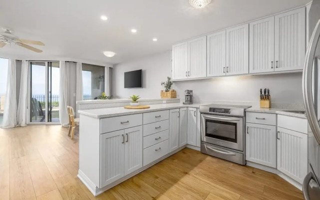 Ocean Facing Condo in Solana