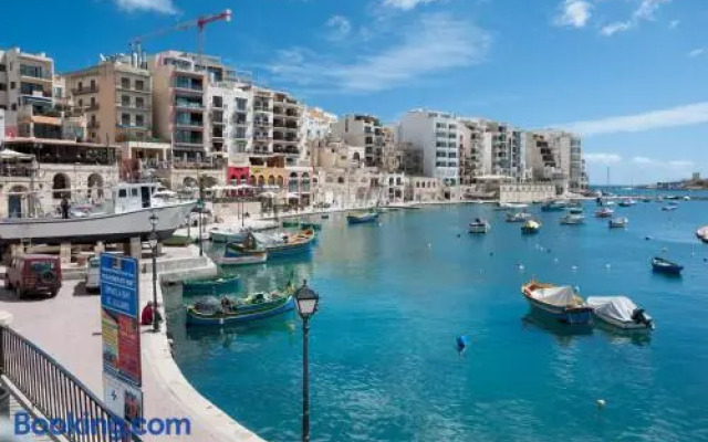 Unbeatable Location 2 Bedroom With Terrace