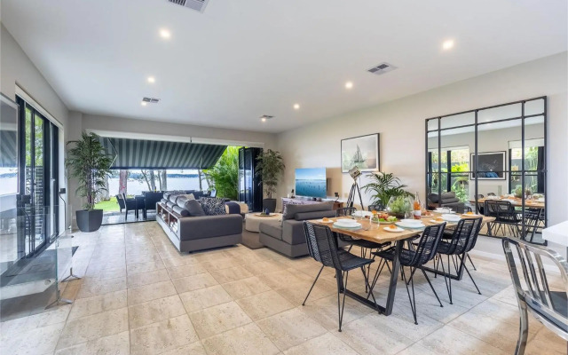 'Ambience on the Waterfront', 14 Danalene Pd - Prestige waterfront property