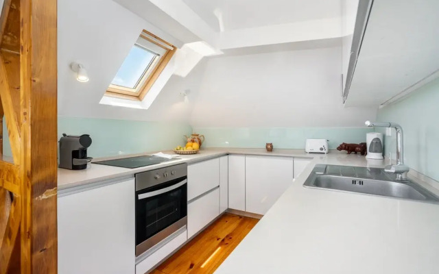 Premium River View Apartment