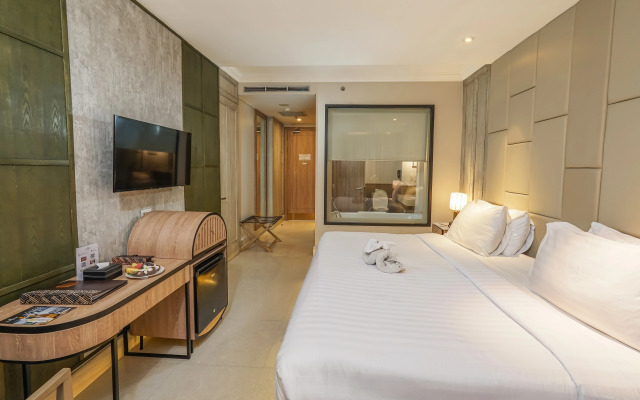 Jambuluwuk Oceano Seminyak Hotel