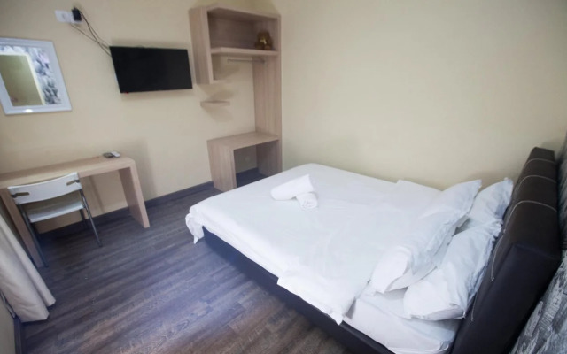 Natol Homestay-LA (Tabuan Jaya)