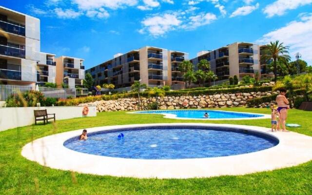 Paradise Village Hogaristic