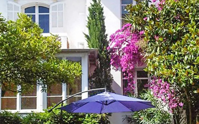 Superb Villa in Cannes on the French Riviera with Balcony, Garden And