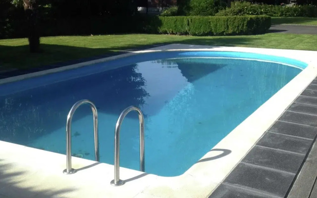 Beautiful Villa for Groups With Swimming Pool, Sauna and Wifi
