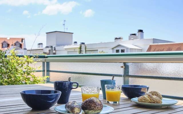 3 Bedrooms Hypercenter Terrace and Parking