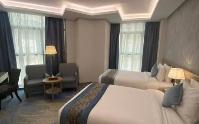 Valy Hotel