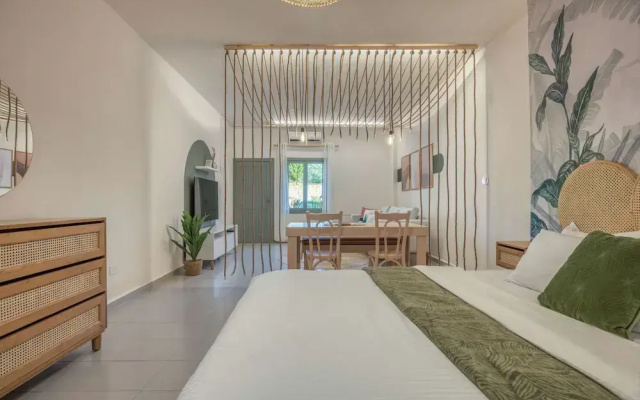 Agrius - Elegant Studio & Balcony in Batroun