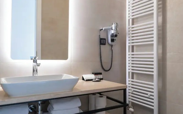 Manda Heritage Hotel