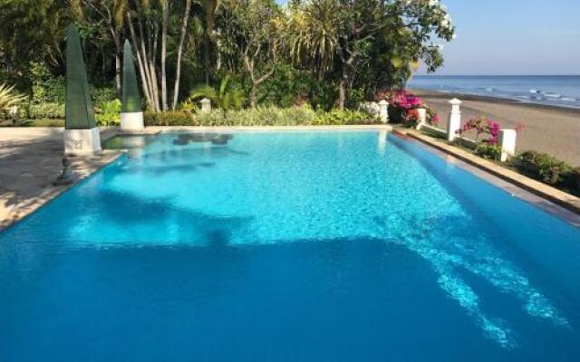 Villa Surgawi