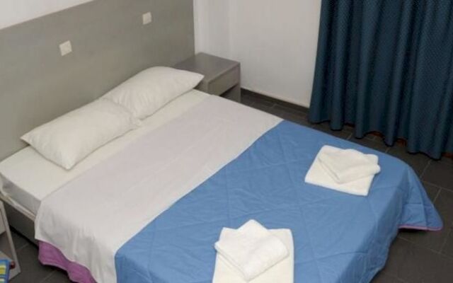 Tonia Hotel