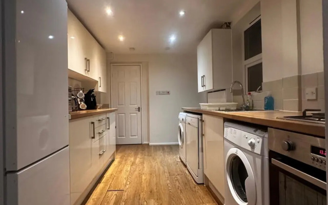 Curzon Street Retreat - 4 Beds