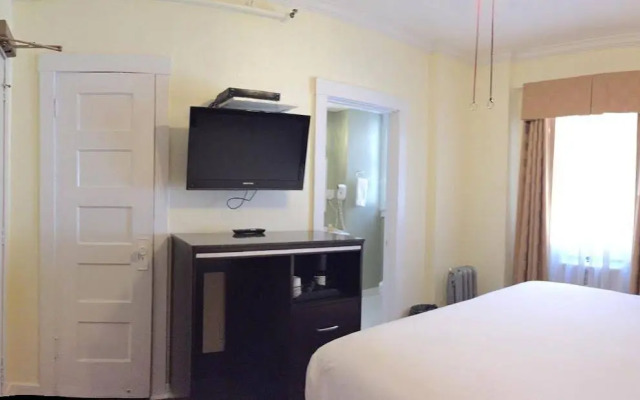 Post Hotel