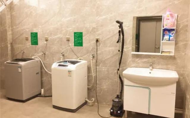 Landscape Hotel (Longyan Railway Station) – Bathroom – Longyan