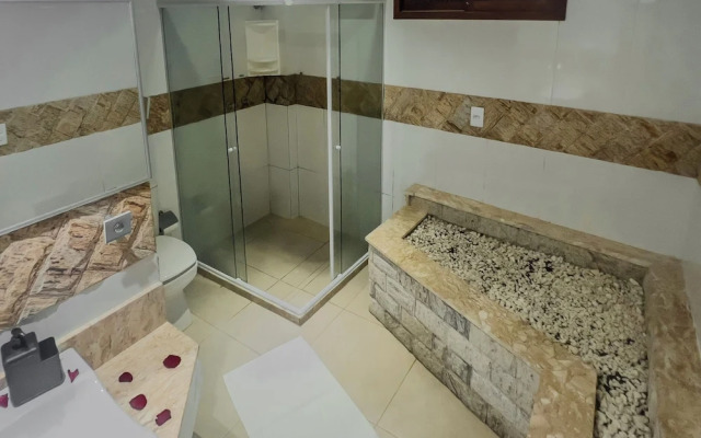 Luxo e Praia Exclusiva para Casal