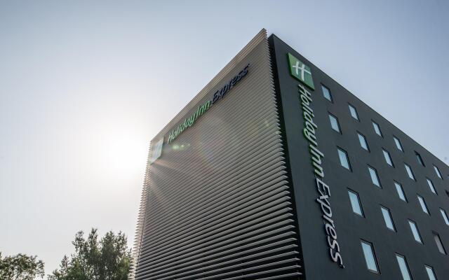 Holiday Inn Express Bordeaux - Lormont, an IHG Hotel