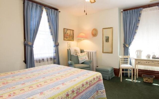 Green Woods Inn