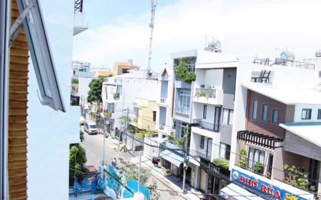 Anh Truc House - Near Front Beach