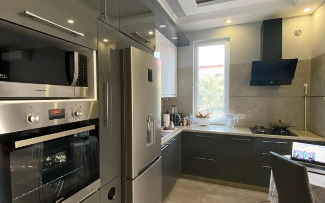 Pushkin street, 2 bedrooms New Euro Renovated, Modern apartment PU524