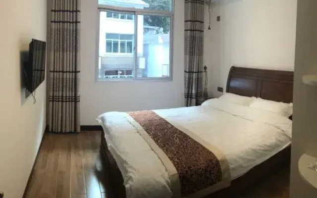 Qingyunshan Jieyou Hostel