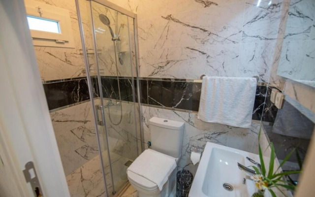 Villa Close to Inlice Beach With Pool in Fethiye