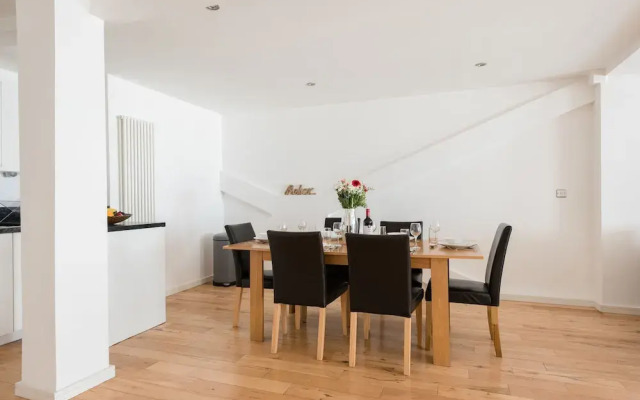 Platinum Apartment next to London Bridge 9995
