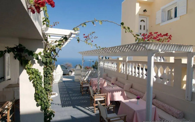 Villa Ilias Caldera Hotel