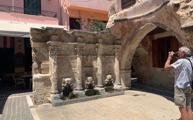 Amnissos Residence