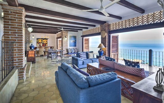 Mid-century Modern Condo w/ Patio & Ocean Views!