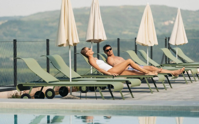 Winery & Design hotel ROXANICH