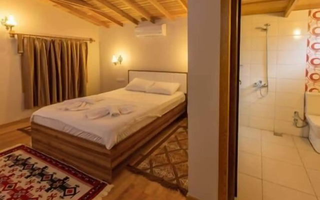 Secret Garden Bungalows Hotel